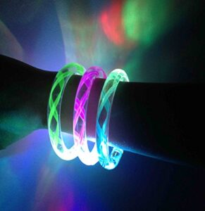 Cofufu 6PCS LED flash Bracelet bracelets + 6 Sets Spare Batteries, Portable LED safety lighting devices for personal use for safety purposes